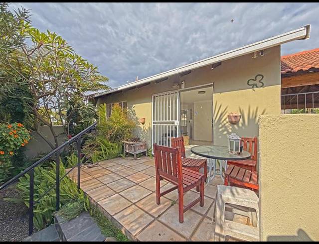 2 BEDROOM TOWNHOUSE FOR SALE IN SUNDOWNER